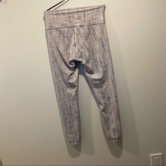 Lululemon Wunder Under Leggings - Picture 3 of 3